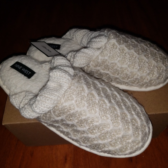 New Cozy Nine West Womens Woven Slippers - Picture 3 of 8